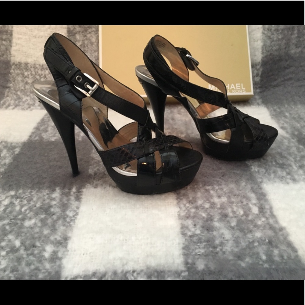 MICHAEL Michael Kors Niki Cross Strap Heels - Picture 3 of 6